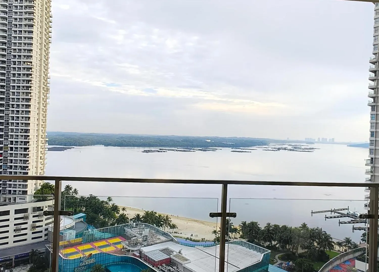 Lägenhet Amberside Country Garden By Acjb Homestay Johor Bahru
